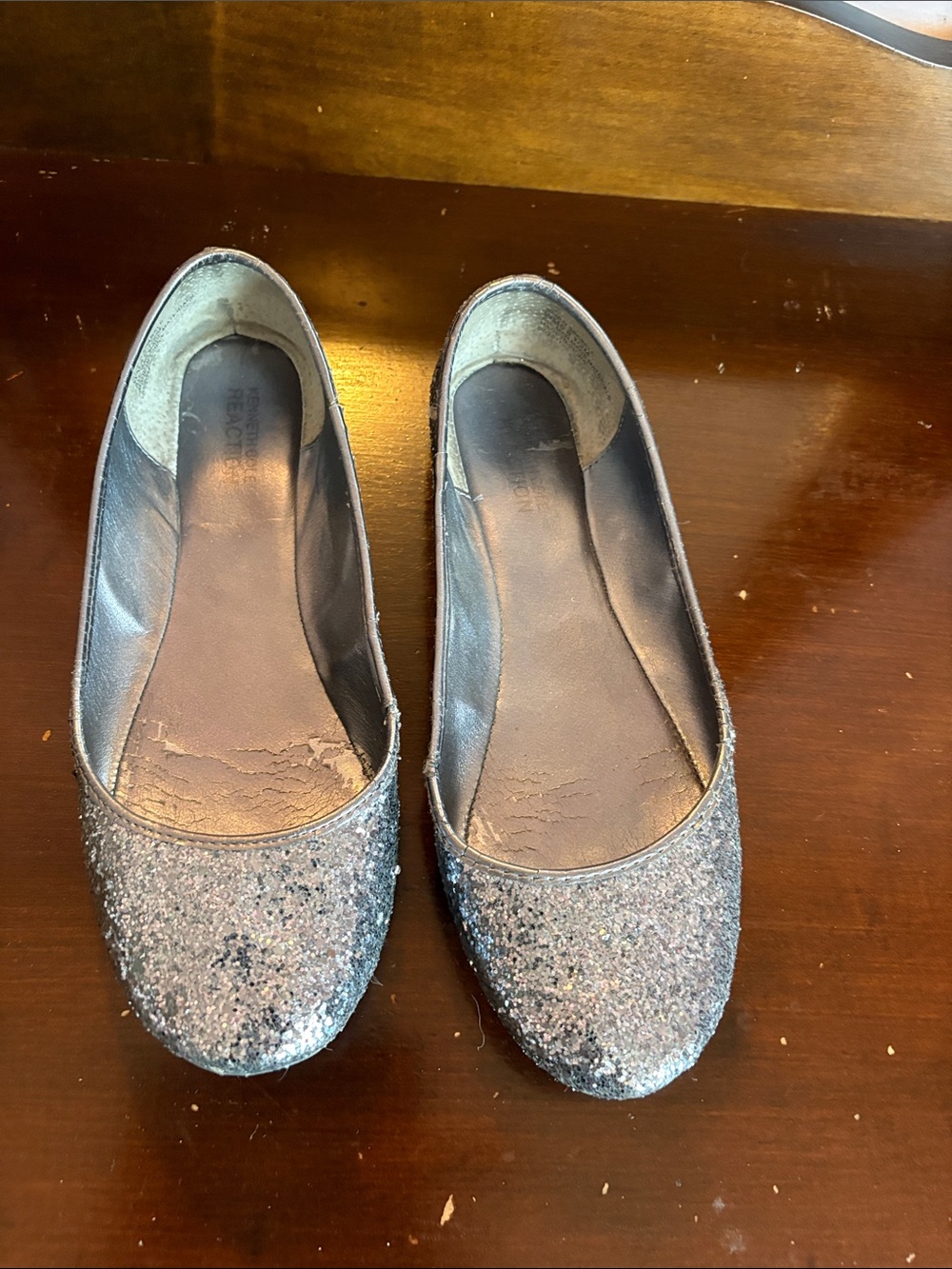 Kenneth Cole Reaction Silver Glitter Ballet Flats